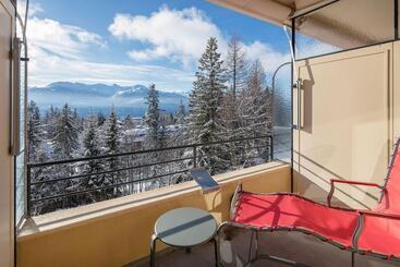 Cransmontana Youth Hostel
