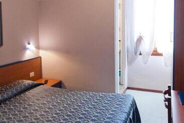 هتل Albergo Marsari