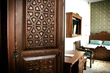 هتل İsa Begov Hamam
