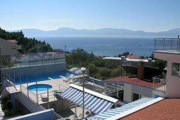 Aparthotel Pecic