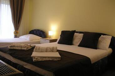 Aparthotel Pecic