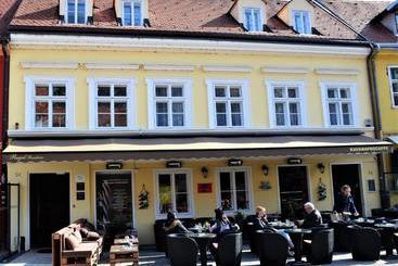 Regal Residence B&b