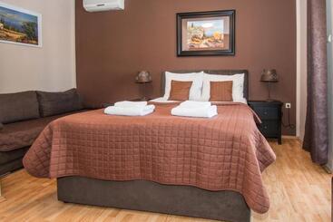تختخواب و صبحانه Breakfast & Bed Anita