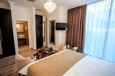 Regal Residence B&b