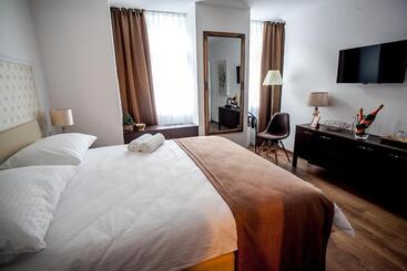 Regal Residence B&b
