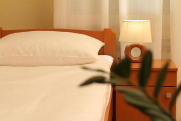تختخواب و صبحانه Rooms Villa Aria