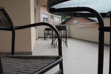 تختخواب و صبحانه Rooms Villa Aria