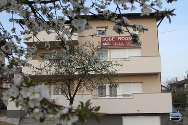 تختخواب و صبحانه Rooms Villa Aria