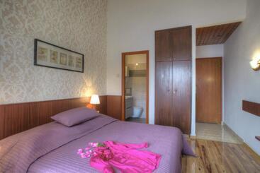 Gina Bed & Breakfast