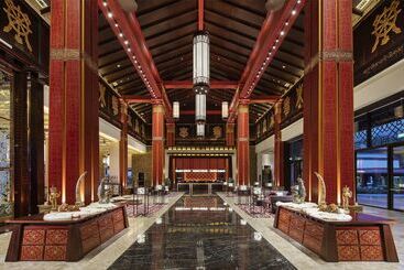 Hilton Linzhi Resort