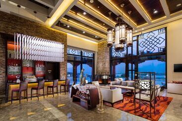 Hilton Linzhi Resort