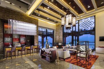 Hilton Linzhi Resort