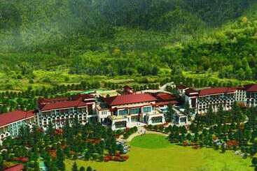 Hilton Linzhi Resort