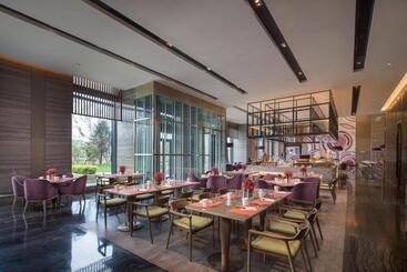 هتل Crowne Plaza Harbin Songbei, An Ihg