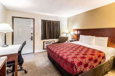 酒店 Econo Lodge   Valley City