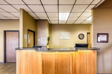 酒店 Econo Lodge   Valley City
