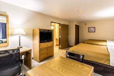 酒店 Econo Lodge   Valley City