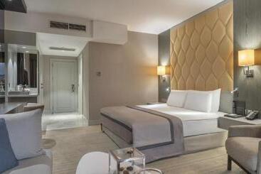Elexus Hotel Resort & Spa & Casino