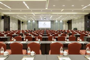 هتل Holiday Inn Baoji Central, An Ihg