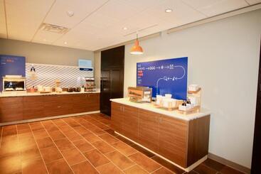 هتل Holiday Inn Express & Suites   Kirksville   University Area, An Ihg