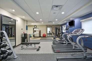 هتل Home2 Suites By Hilton Maumee Toledo