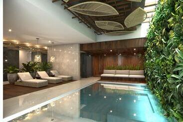 هتل The Reef 28