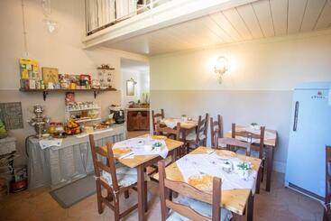 تختخواب و صبحانه Locanda Antico Casale Cesenatico