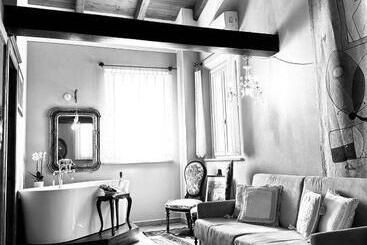 تختخواب و صبحانه Locanda Antico Casale Cesenatico