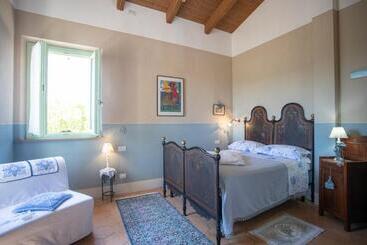 تختخواب و صبحانه Locanda Antico Casale Cesenatico