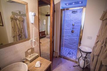 تختخواب و صبحانه Locanda Antico Casale Cesenatico