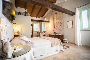 تختخواب و صبحانه Locanda Antico Casale Cesenatico