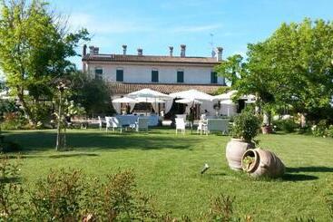 تختخواب و صبحانه Locanda Antico Casale Cesenatico