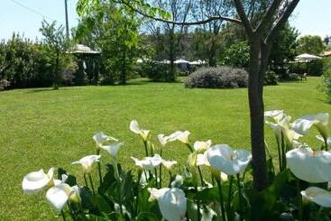 تختخواب و صبحانه Locanda Antico Casale Cesenatico