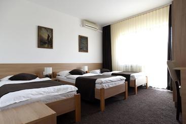 تختخواب و صبحانه Rooms Barba Niko Near Zagreb Airport