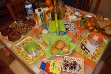 تختخواب و صبحانه Canne Al Vento