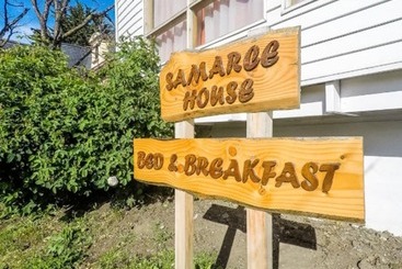 تختخواب و صبحانه Samarce House