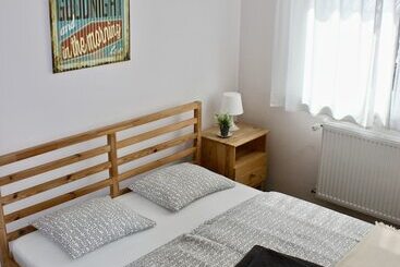 Falling Lakes Hostel