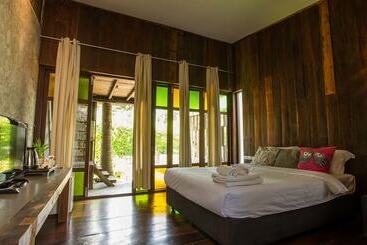 هتل Chababaancham Resort
