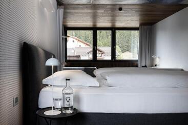 هتل Ciasa De Munt Lifestyle Living