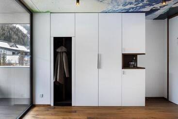 هتل Ciasa De Munt Lifestyle Living
