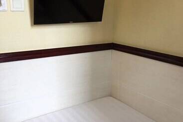 هتل Hang Ho Hostel