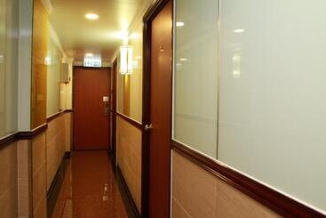 هتل Hang Ho Hostel
