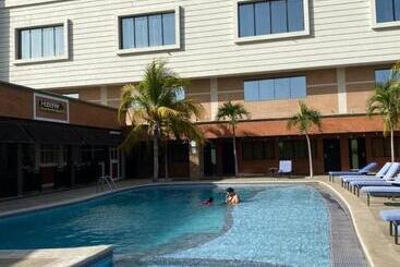 هتل Las Palmas Inn