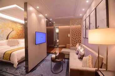 هتل Ramada Shenzhen Baoan