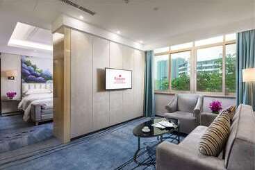 هتل Ramada Shenzhen Baoan
