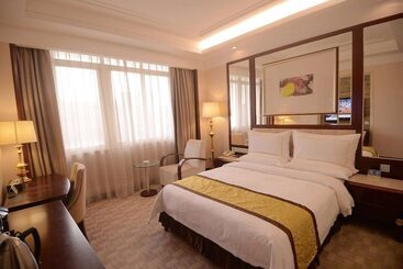 هتل Ramada Shenzhen Baoan