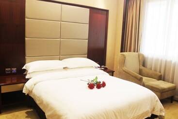 هتل Ramada Shenzhen Baoan
