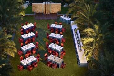 هتل Shixishu Jianguo Yalong Bay Resort