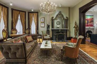 هتل The Inn At 97 Winder