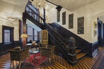 هتل The Inn At 97 Winder